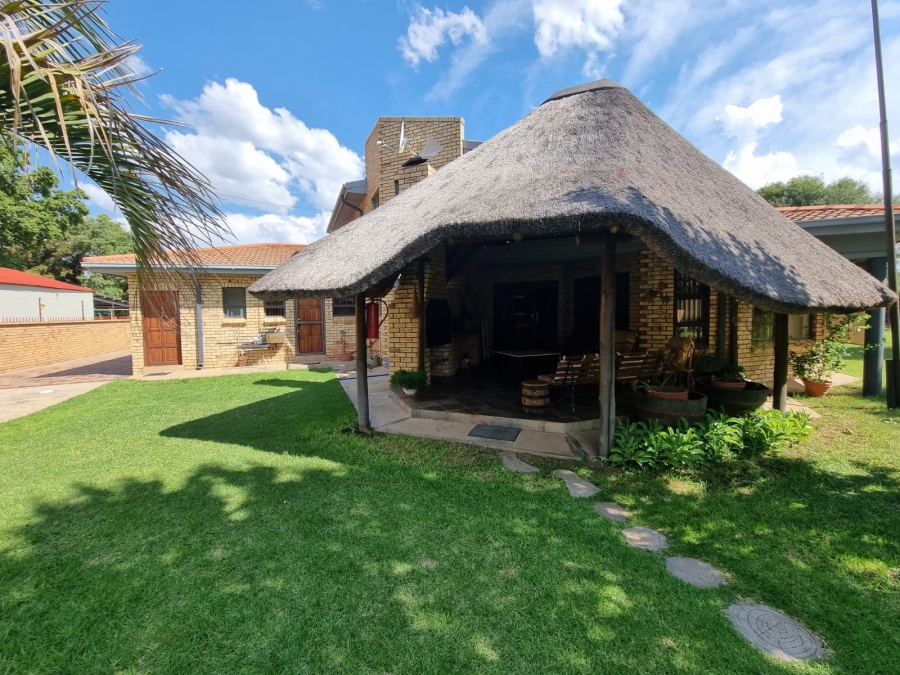 4 Bedroom Property for Sale in Christiana North West